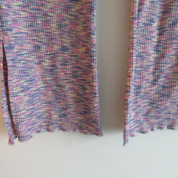 LISA SAYS GAH Josie Pant Ribbed Split Lettuce Hem Spacedye in Berry - Size M - Picture 6 of 13